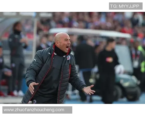 智利足球明星桑托斯的辉煌历程与对足球的热爱之路